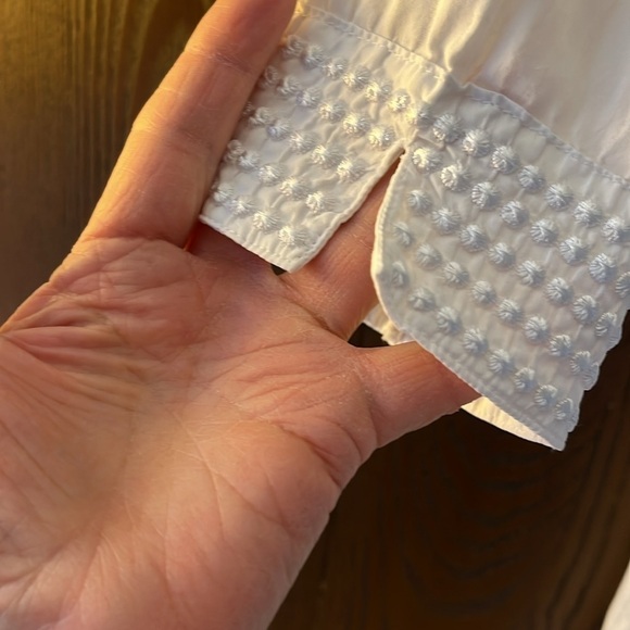 Chico’s white, 3/4 sleeved blouse. Long. V neck with cotton bead pattern. Chico2 - Picture 9 of 9